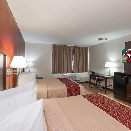 Red Roof Inn Plus+ Poughkeepsie Bagian luar foto