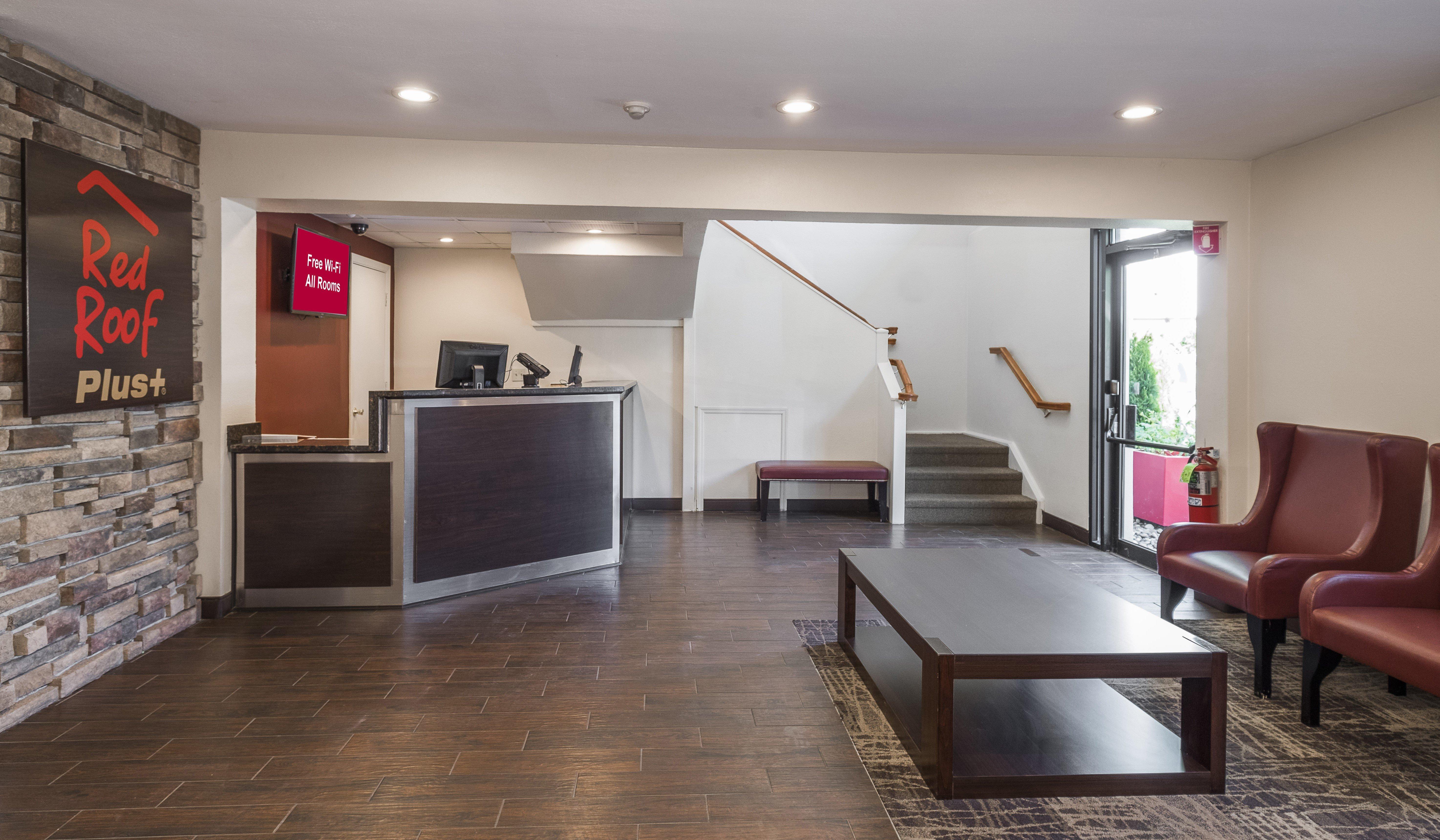 Red Roof Inn Plus+ Poughkeepsie Bagian luar foto